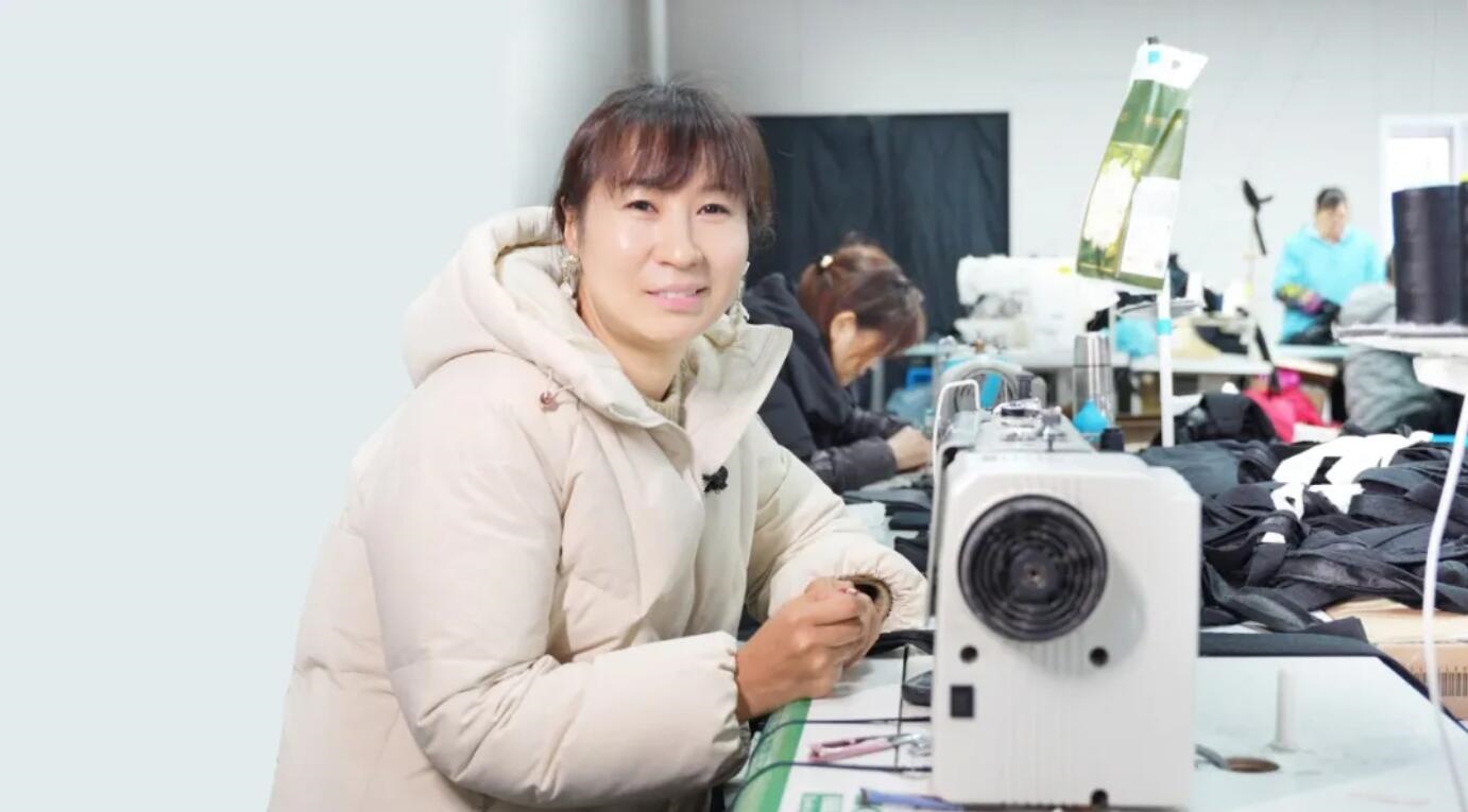 縫紉機旁的“她力量”！回訪超級女工，致敬平凡中的光芒