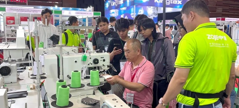 中捷亮相印尼國(guó)際紡織服裝機(jī)械展，首日人氣爆棚！