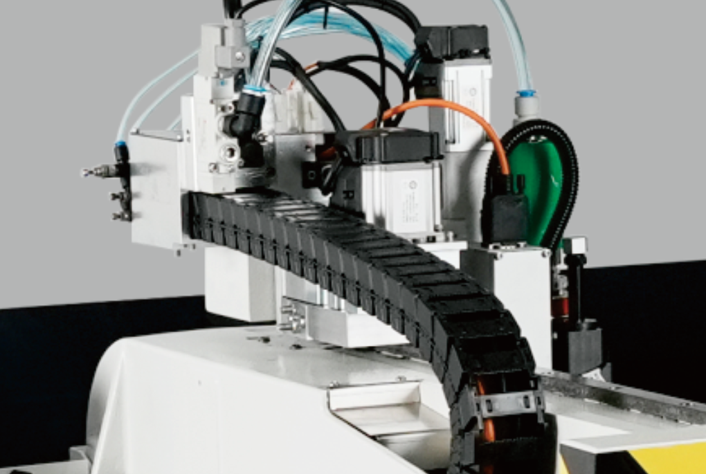 Cantilevered Arm for Larger Work Area