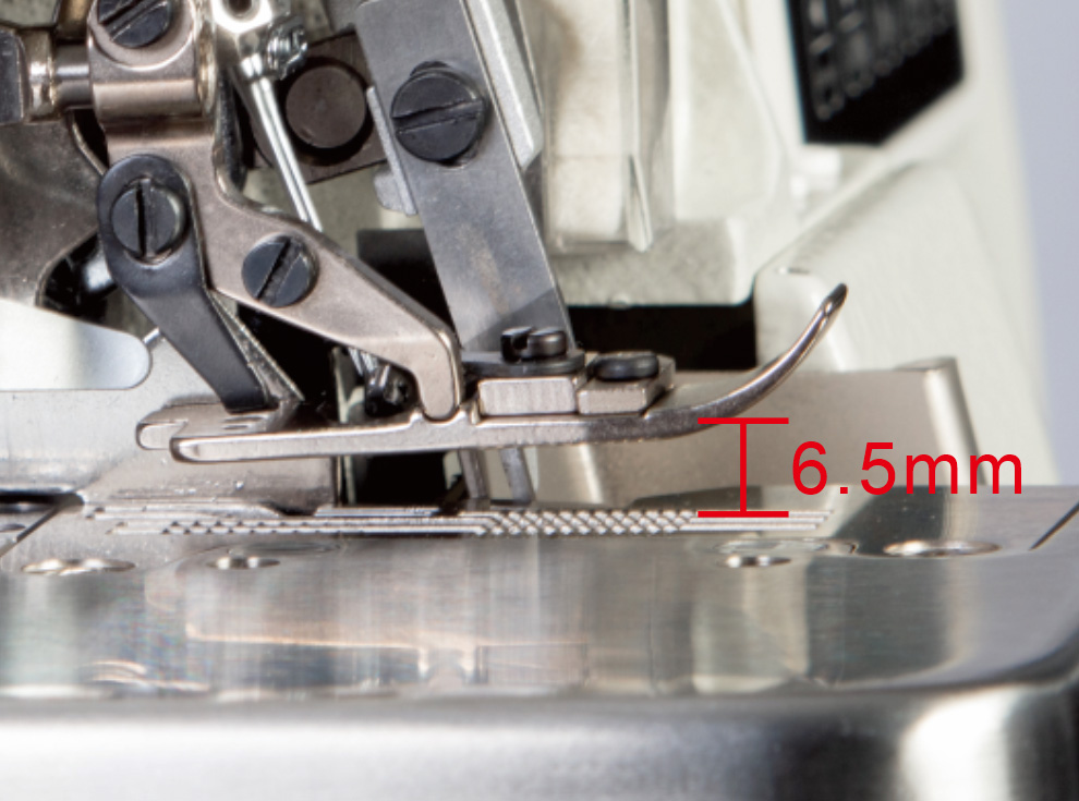 One-Key Presser Foot Lift for Easy Sewing of Thick Fabrics