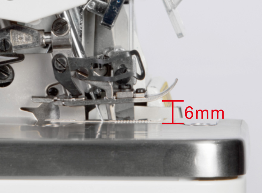 One-Key Presser Foot Lift for Easy Sewing of Thick Fabrics (Repeated)