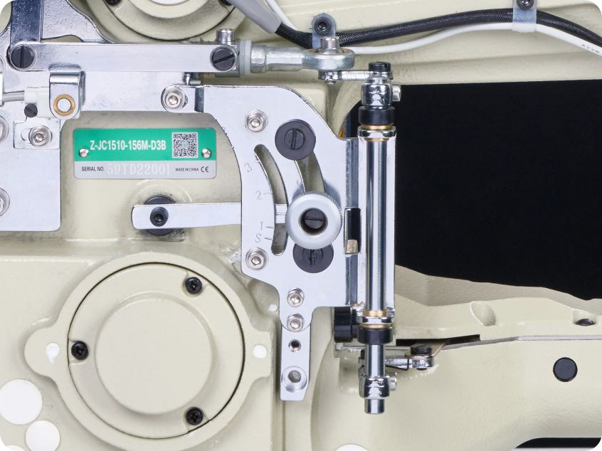 Differential feed ratio design assures free from puckering