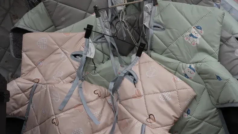 冷???冷???冷?? ??冷空氣催熱“擋風(fēng)被”市場，中捷這款設(shè)備為產(chǎn)能“保駕護(hù)航”